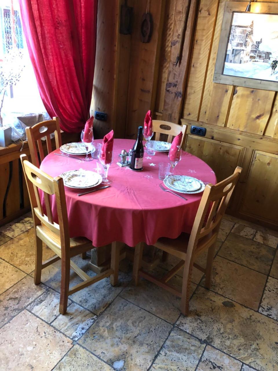 Hôtel Restaurant de la Chaussée Briançon Exterior foto